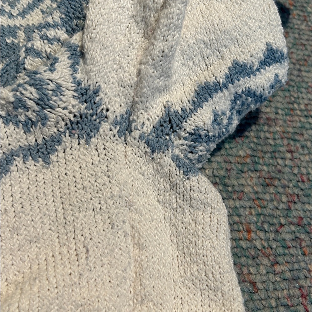 Woman’s Cream and Blue Turtleneck Sweater - Picture 11 of 14